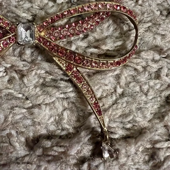 Betsey Johnson Marie Antoinette Pave Bowネックレス Betsey Johnson Marie Antoinette Pink Glitter Peach Green Crystal